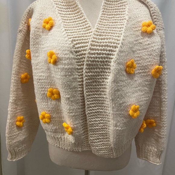 Cozy Cream Sweater with Yellow Floral Accents - Picture 3 of 7